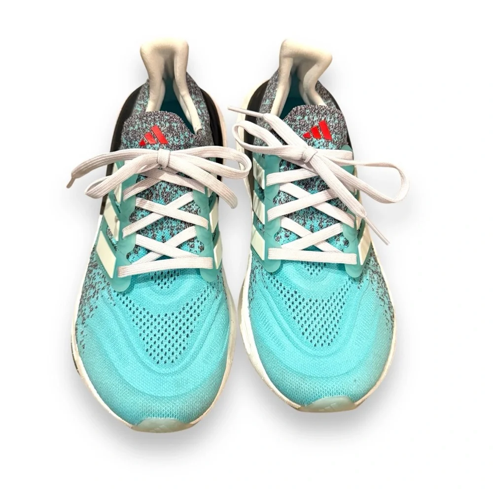 Adidas Ultraboost Light Flash Aqua Blue Low Top‎ Running Shoes Sz 8.5 Women's